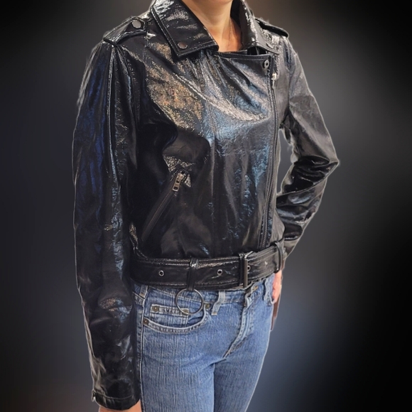 Forever 21 80s Black Faux Patent Bomber Jacket - Picture 2 of 13